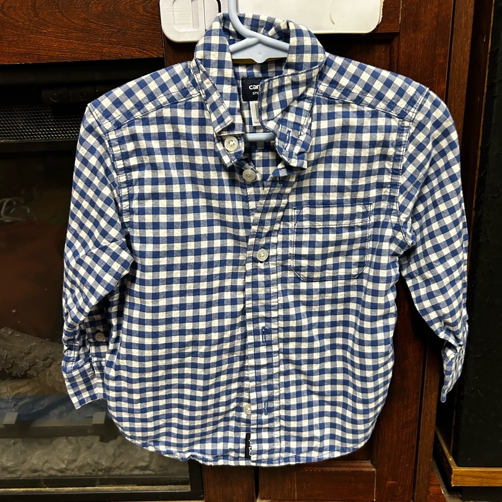 Lightweight long sleeve button down shirt